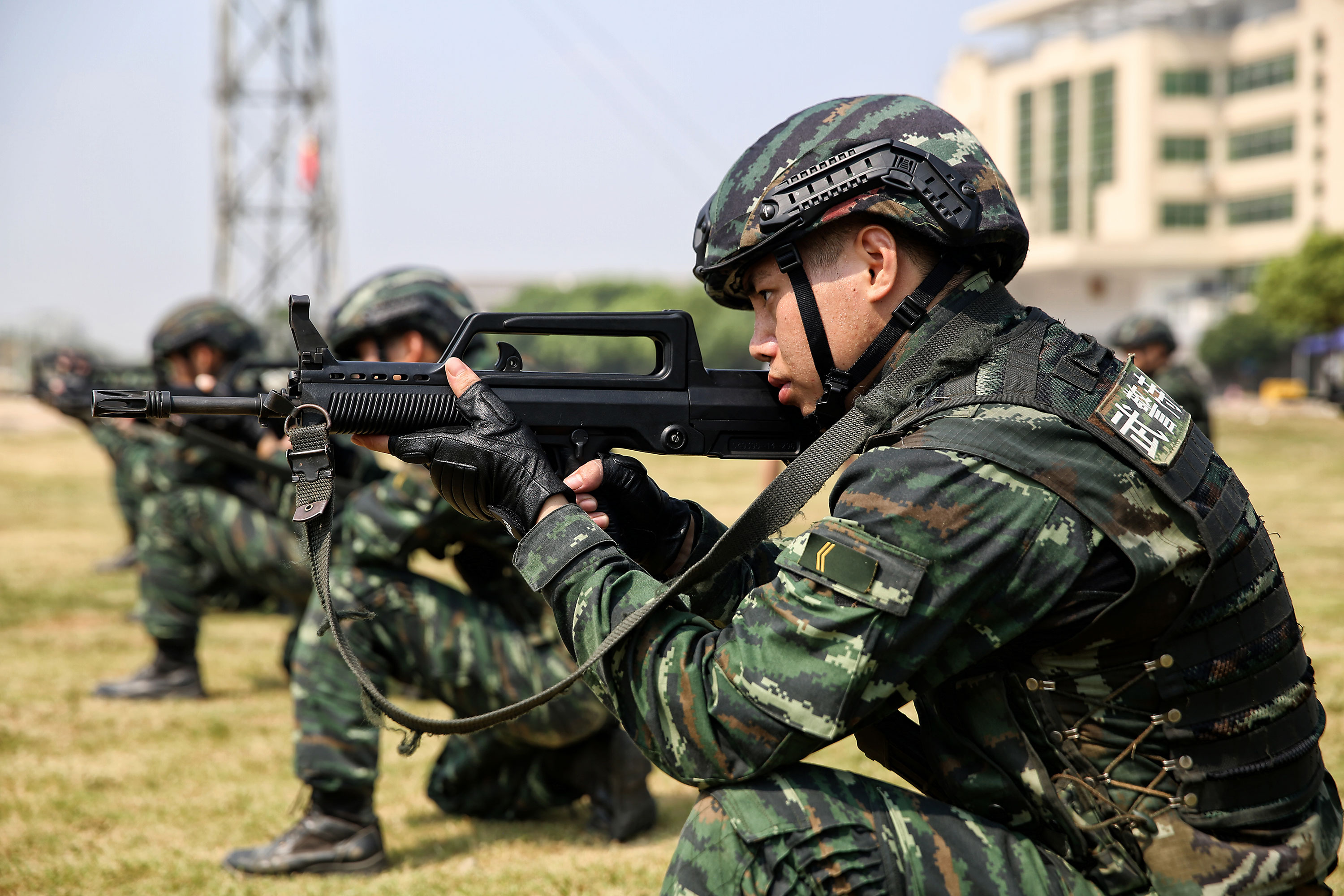 记者进军营丨走进浙江反恐部队 特战尖兵苦练三伏锤铁拳