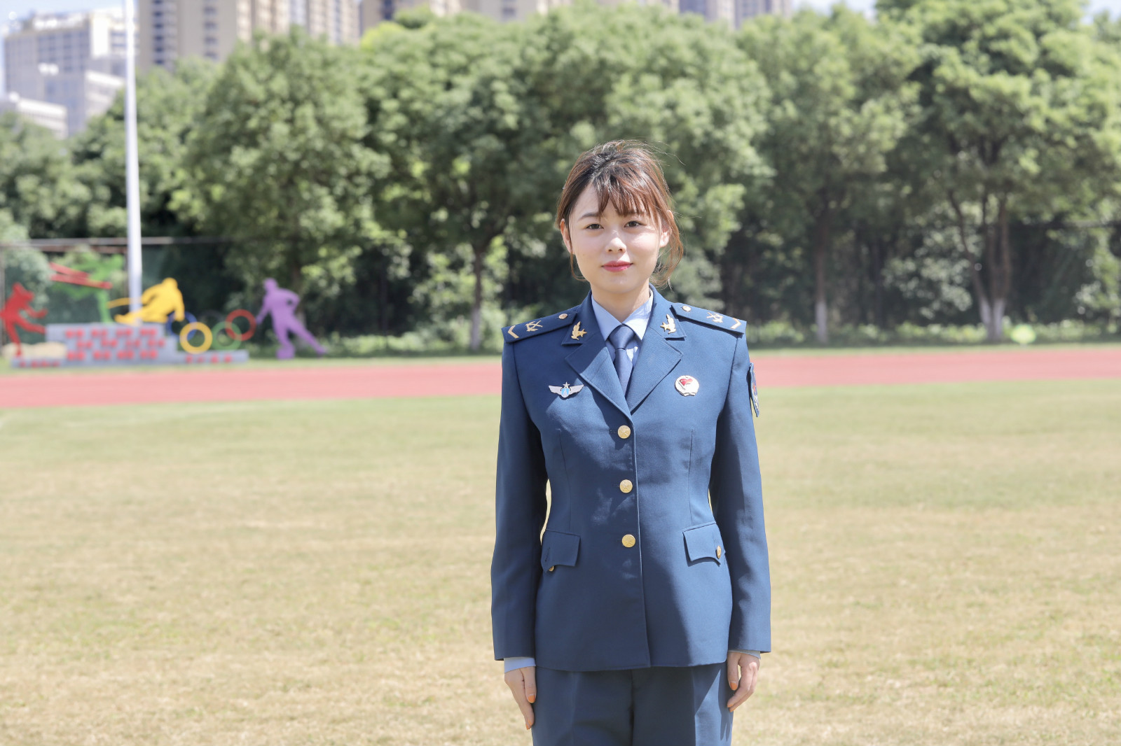 退伍女兵做电商年入千万:曾是叛逆少女,不当兵就没有现在的我