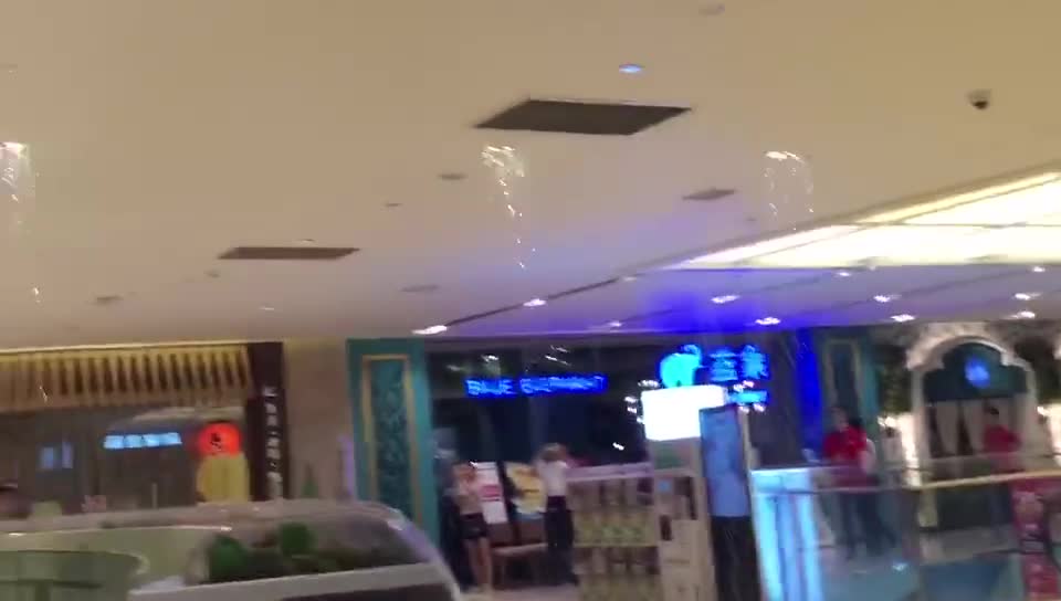 宝龙城昨晚的“水帘洞”,究竟是怎么回事