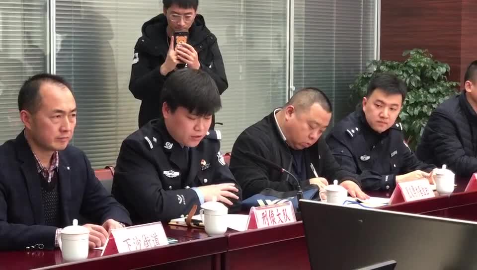 直播| 表彰会正在进行,张雪领被追授"杭州市见义勇为勇士"称号